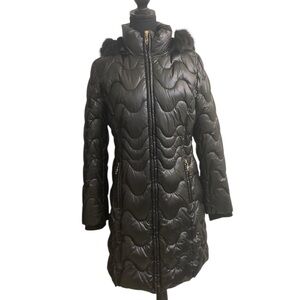 Gallery Women's Black Puffer Coat with Fur Trim